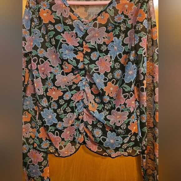 Primark v-neck floral see through girls top 10-11 Years * - Picture 2 of 4